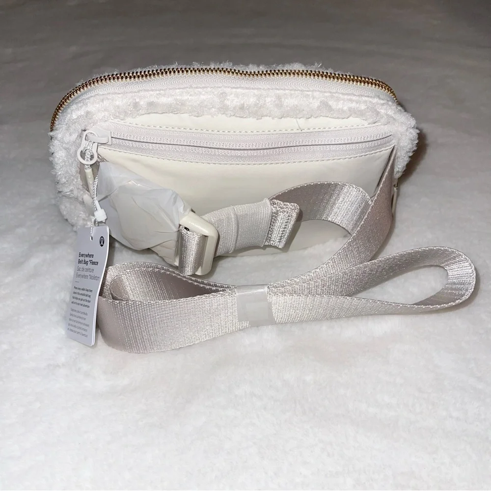 Lululemon Everywhere Fleece Belt Bag with Gold Hardware